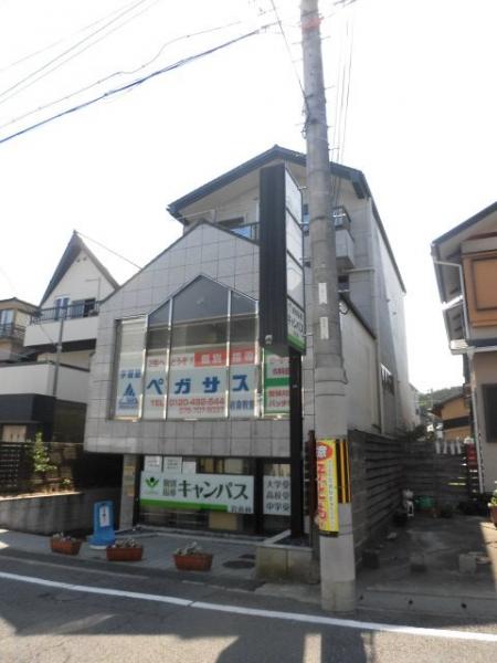 セラヴィ岩倉