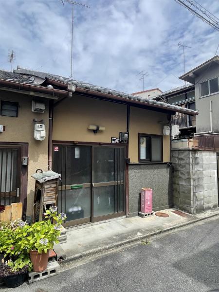 紫野上門前町貸家