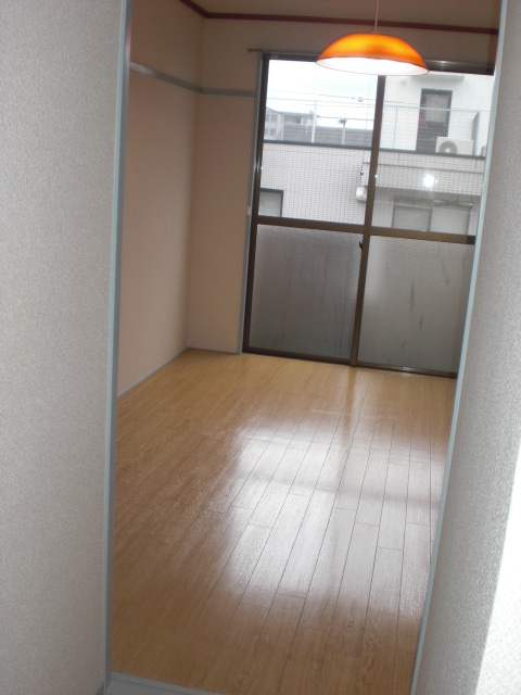 アイリス衣笠