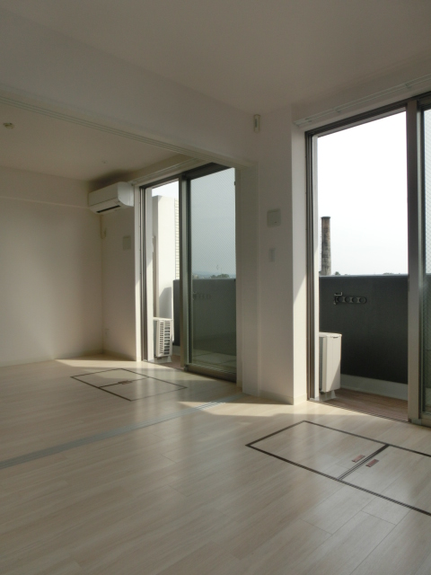 エクラン二条城