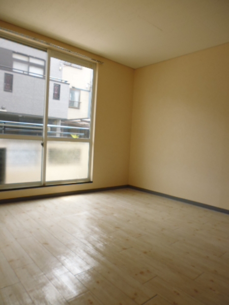 トゥモローカワイ