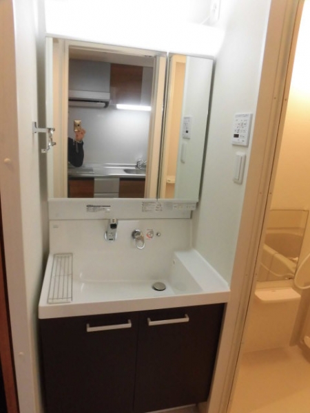 シャーロット・オーク