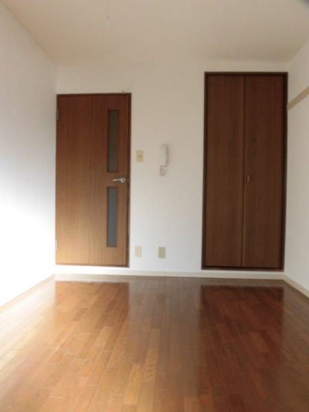 ハイツ静市