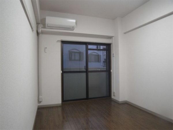 フロントリジェール
