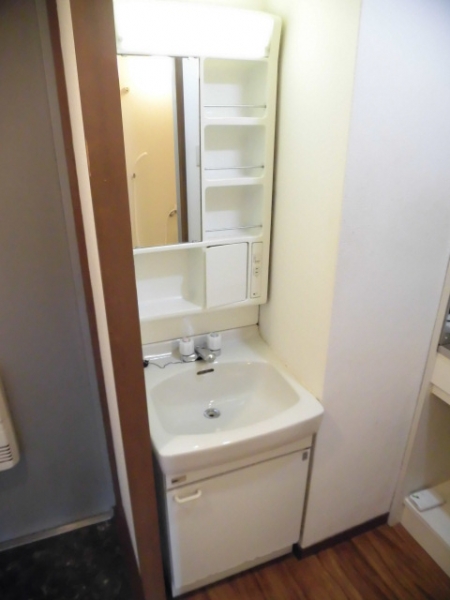 TOST栄洛館