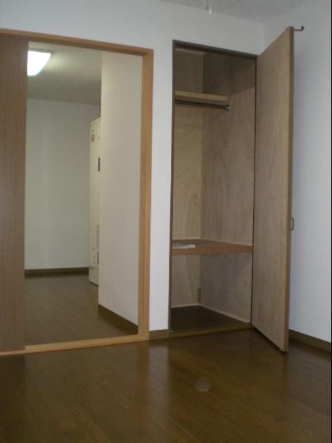 ロイヤルハイツフジイ