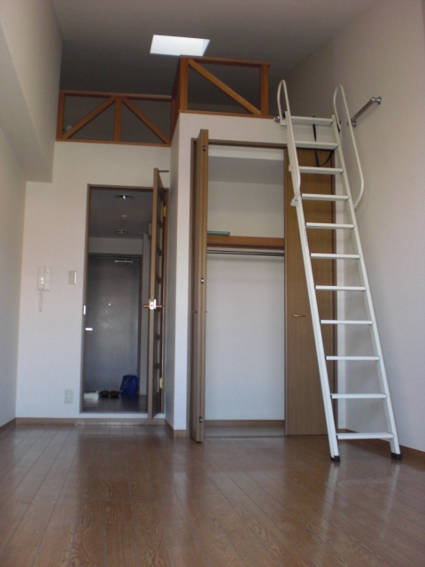 Stage-door