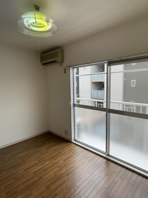 メゾンルミエール