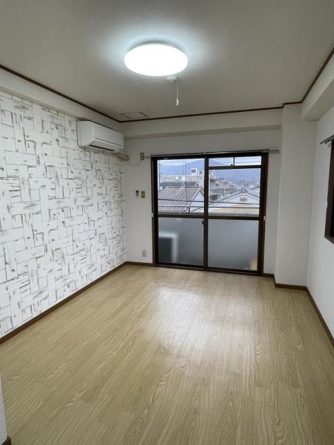 シャルマンまえ川