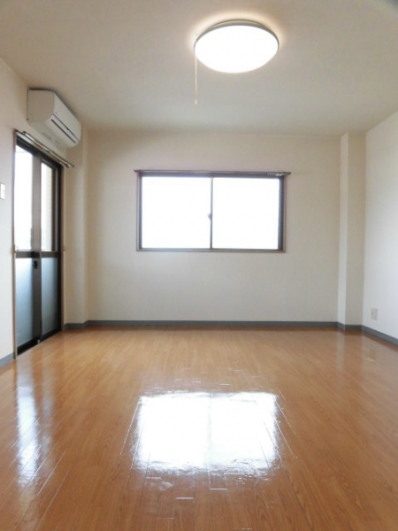 クレストハイツ