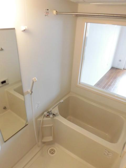 ヴィヴィ・紫野