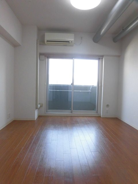 ヴィヴィ・紫野