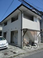 家賃３万円台のセパレート物件、全６戸のかわいいハイツです。