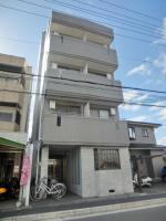 大学まで程よい距離。スーパーお向かい！オートロック付学生専用マンション！